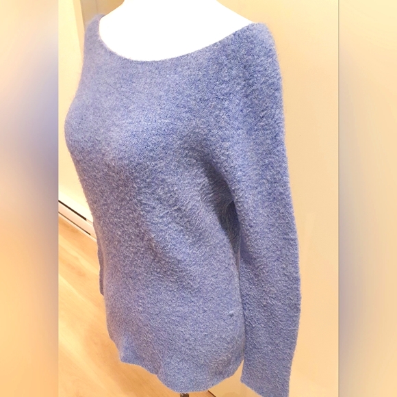 Blue wool top - Picture 3 of 3